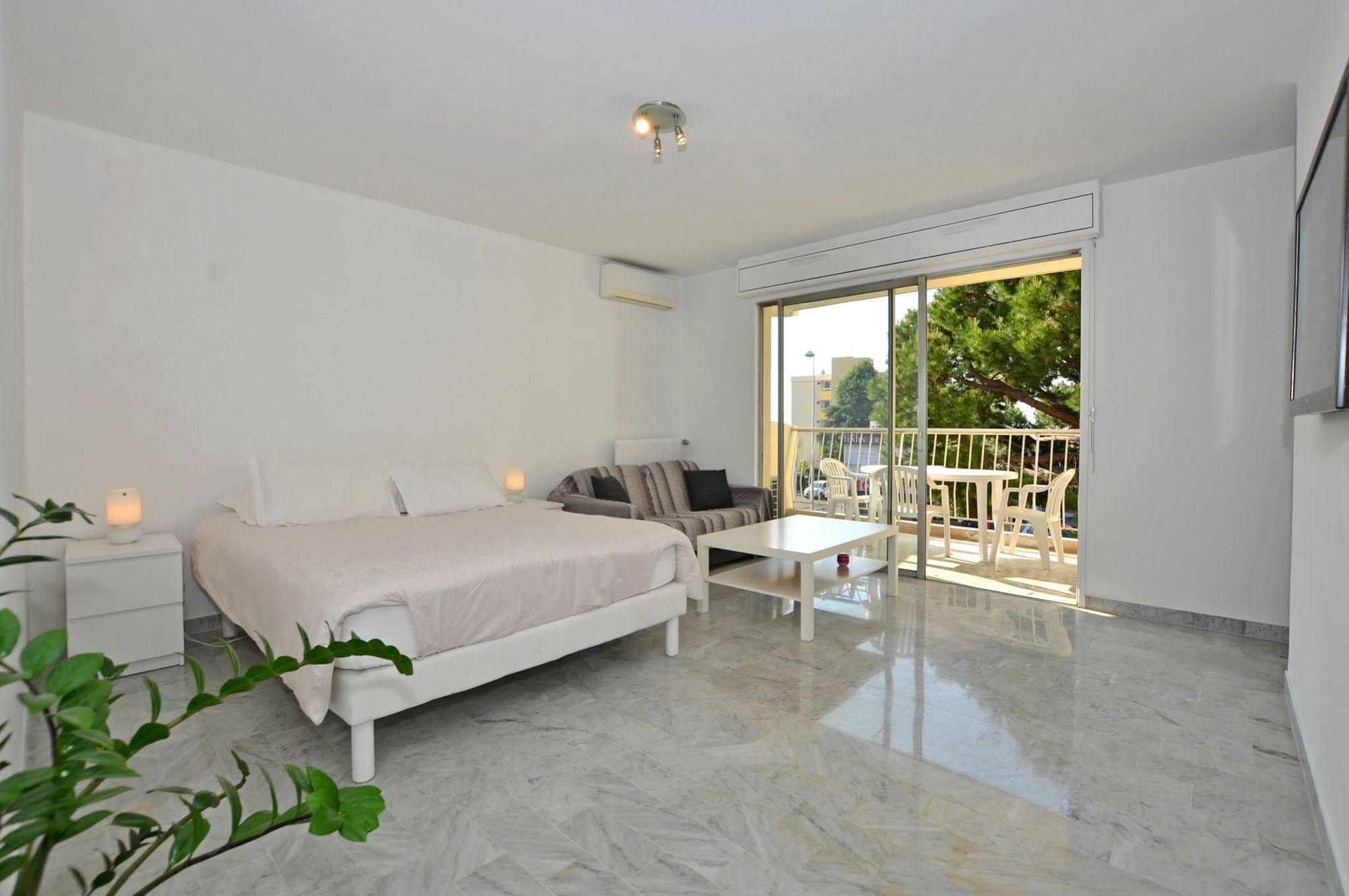 Azur 3000 Appartement Saint-Laurent-du-Var