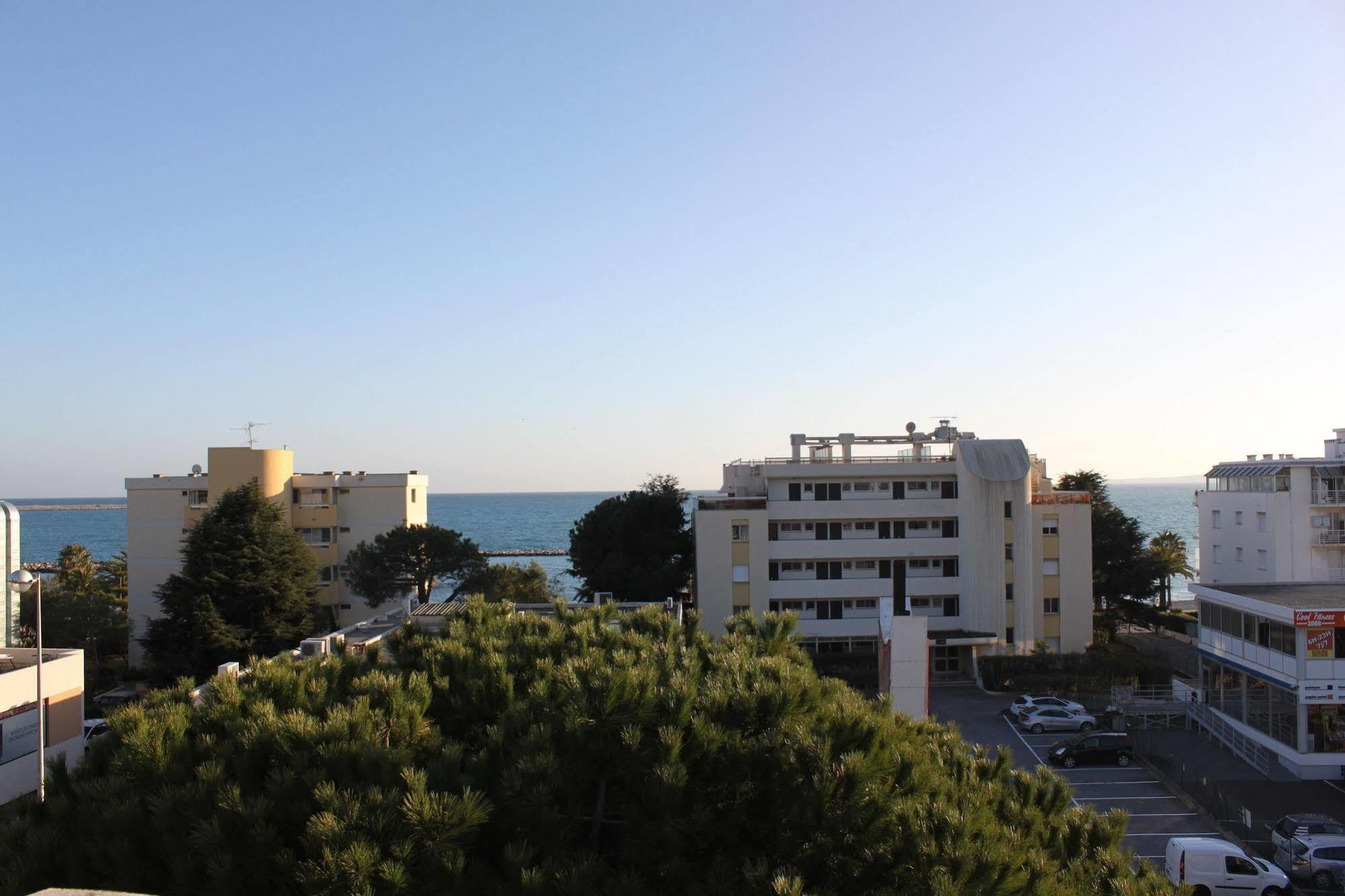 Azur 3000 * Saint-Laurent-du-Var